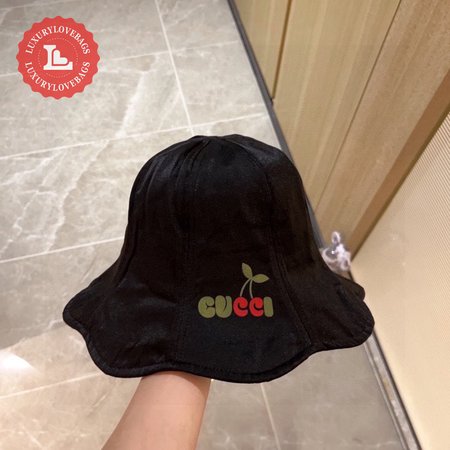 Gucci Jumbo Bucket Hat