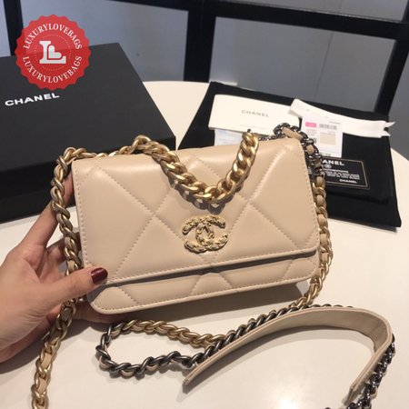 Chanel 19 Bag Woc